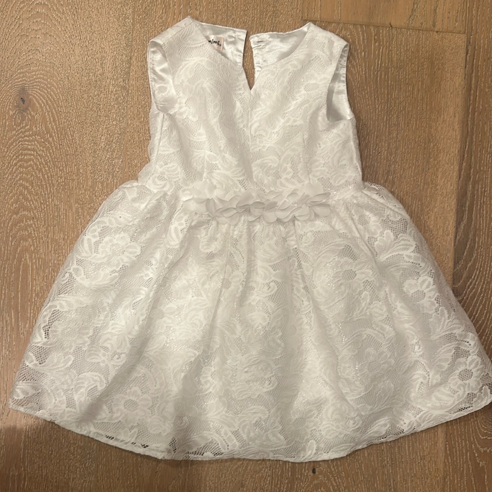 Like new white dress. Very cute